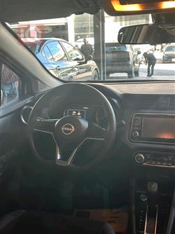 نيسان فيرسا